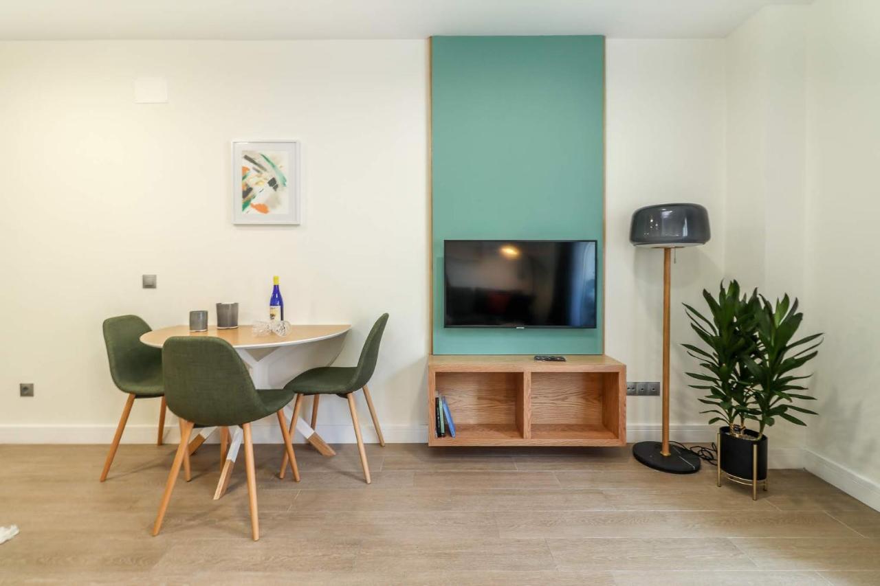 Flatguest Blue Sea - Canteras Beach - Balcony لاس بالماس دي غران كاناريا المظهر الخارجي الصورة